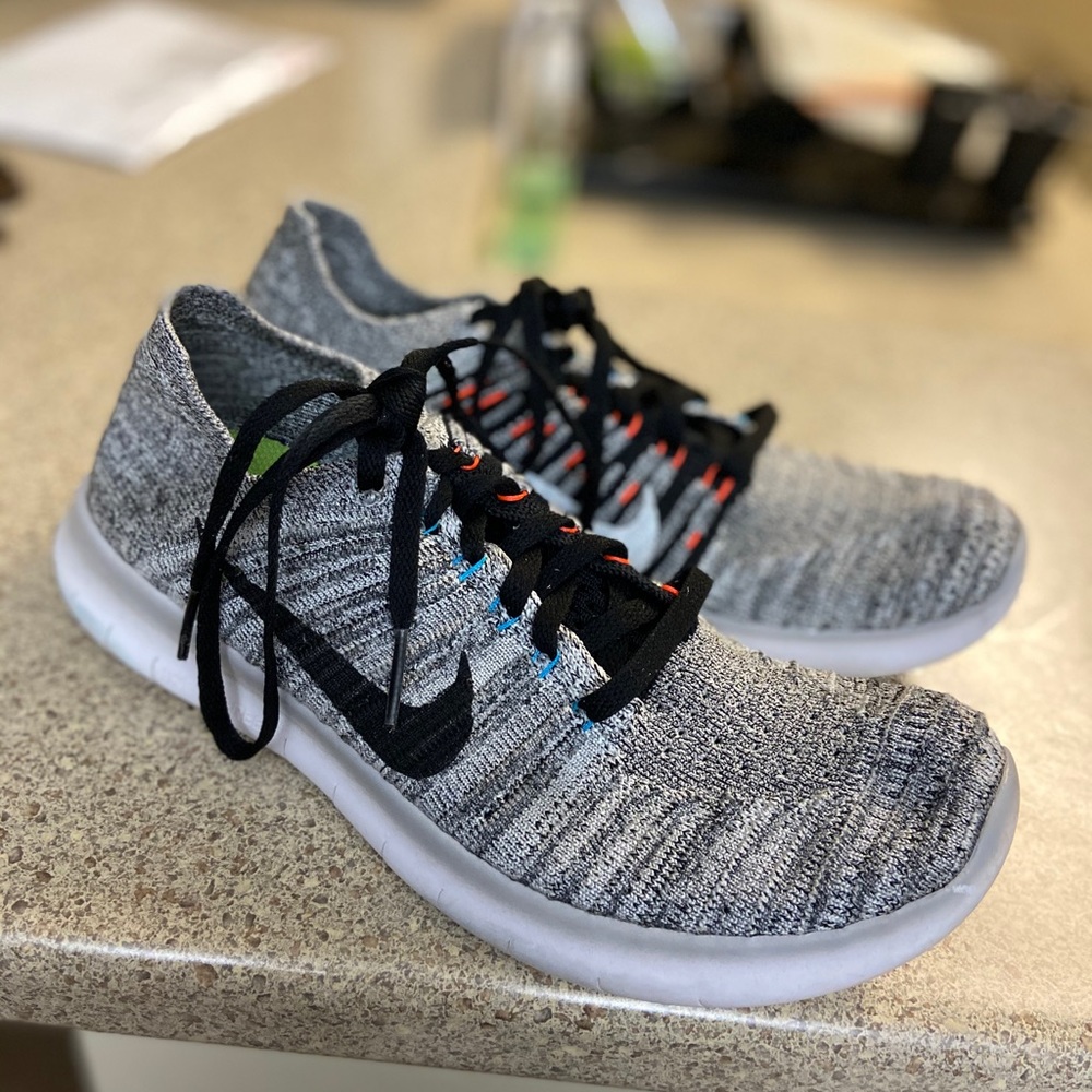 Nike Running Flexible Sneakers